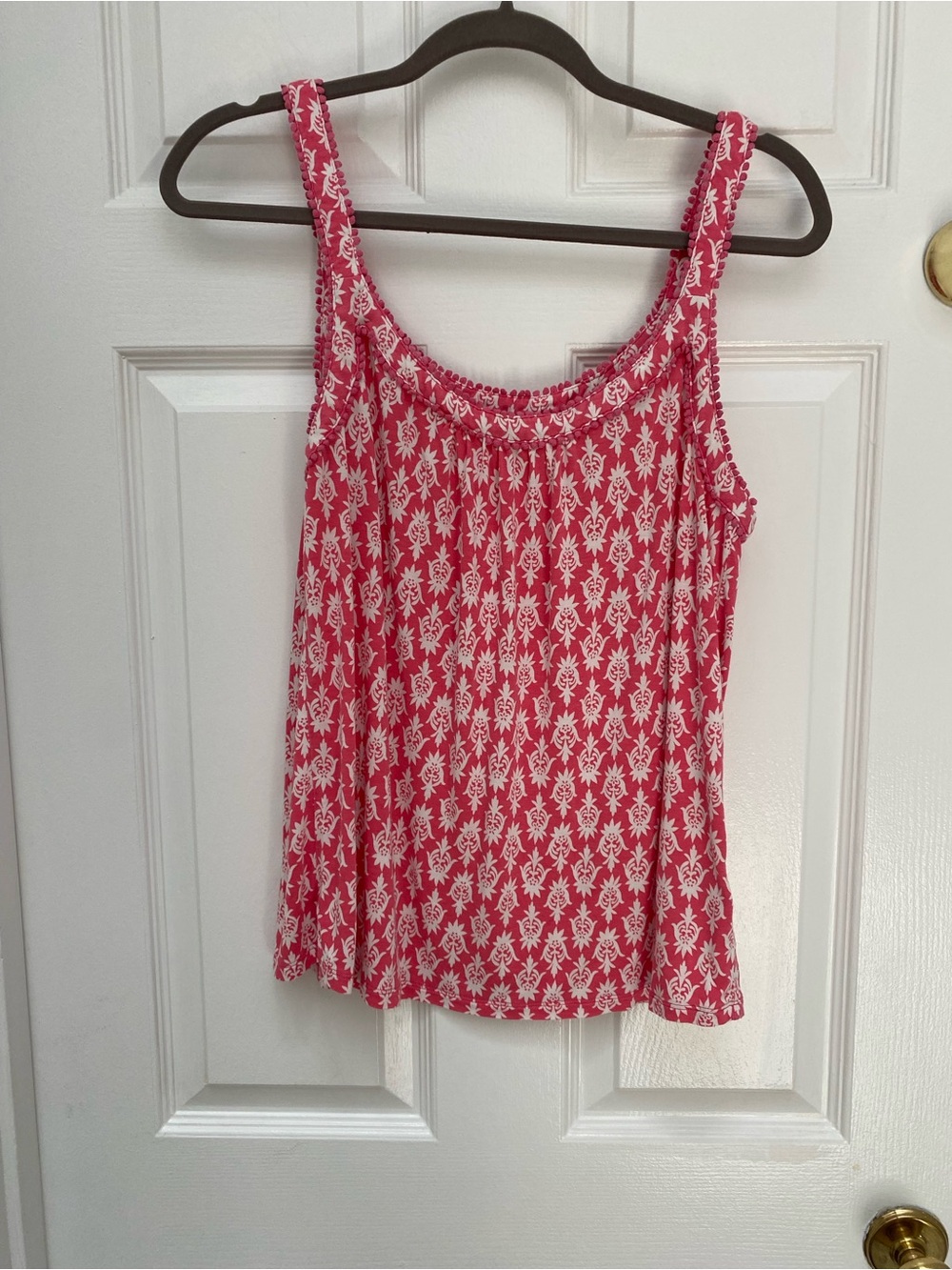 Boden Pink & White Damask Print Tank w Pom Pom Trim on Scoop Neck & Straps - 10